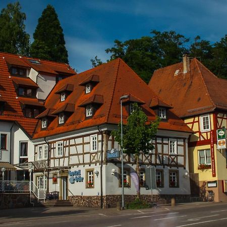 Hotel Baer Sinsheim Bagian luar foto