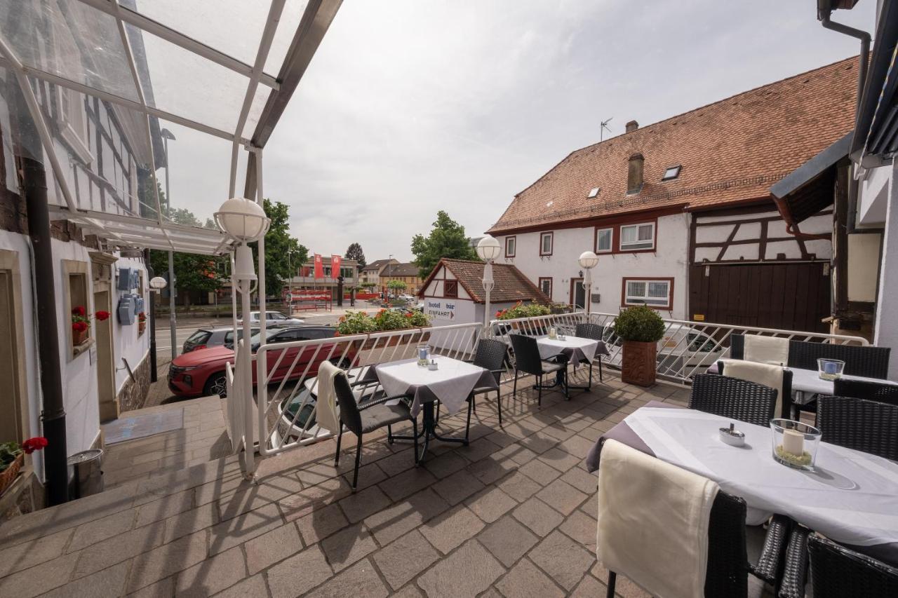 Hotel Baer Sinsheim Bagian luar foto